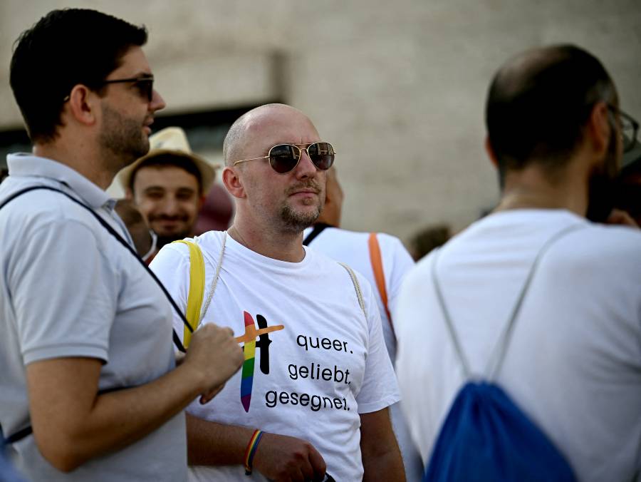 El Vaticano recibe el primer gran peregrinaje LGTBIQ + oficial en el marco del Jubileo