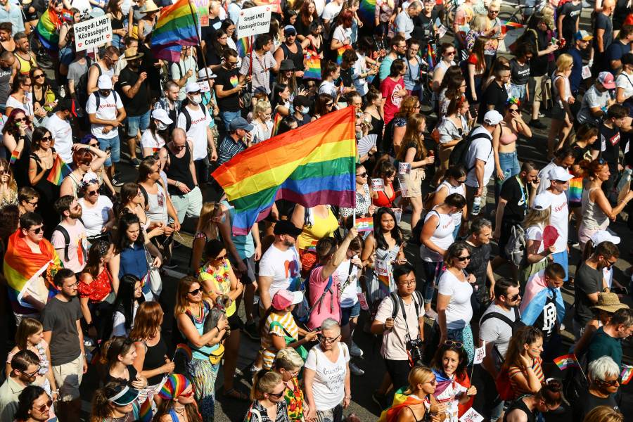 Hungría prohíbe Marcha del Orgullo en medio de represión contra colectivo LGTBQ+