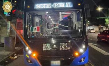 Detienen a tres personas por da&ntilde;ar un Troleb&uacute;s en la alcald&iacute;a Cuauht&eacute;moc