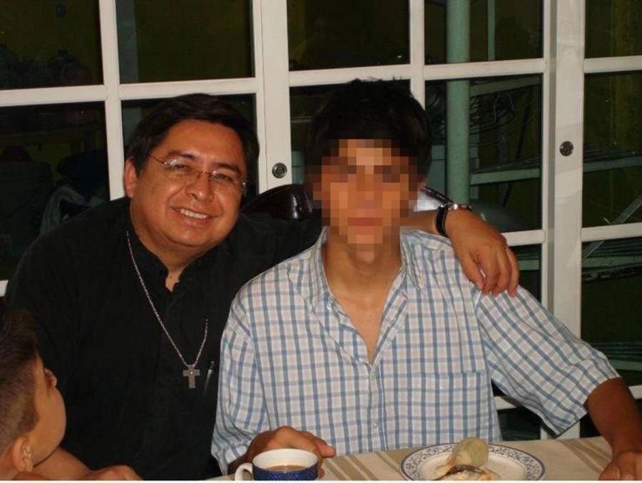 V&iacute;ctima denuncia a sacerdote escolapio protegido por la iglesia; acusa encubrimiento institucioal