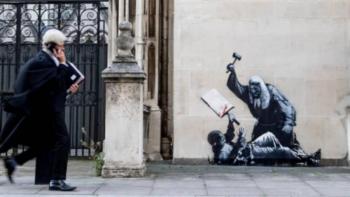 Una nueva obra de Banksy aparece en Londres tras detenciones de manifestantes propalestinos