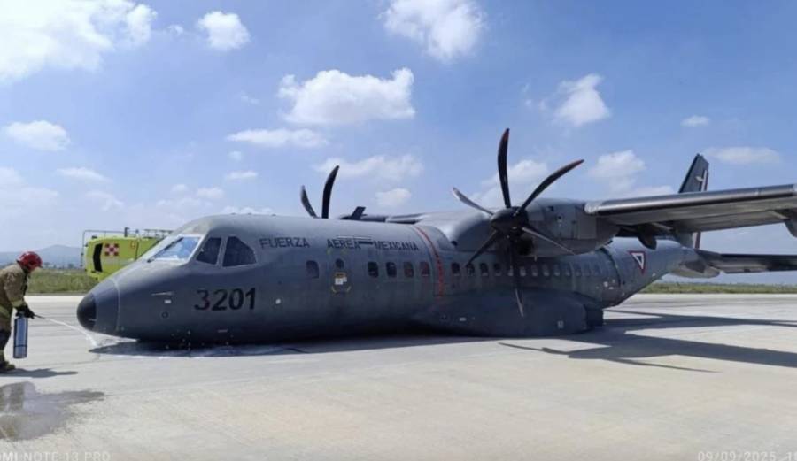 Avión militar realiza aterrizaje de emergencia en el AIFA; no se reportan heridos