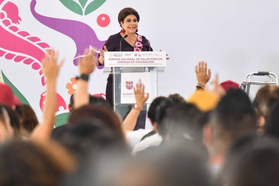 Basifican a 14 mil trabajadores de N&oacute;mina 8 en el Gobierno capitalino y en las 16 alcald&iacute;as