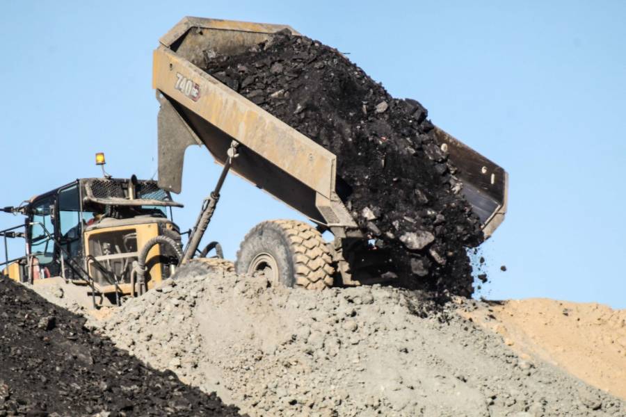 Rescatan a ocho mineros en Coahuila; autoridades confirman que están fuera de peligro