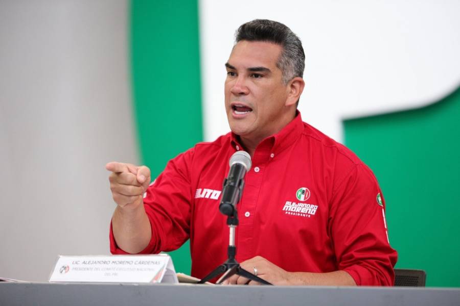 Félix Salgado acusa a Alejandro Moreno de pedir asilo en EE.UU. y Perú; PRI lo desmiente