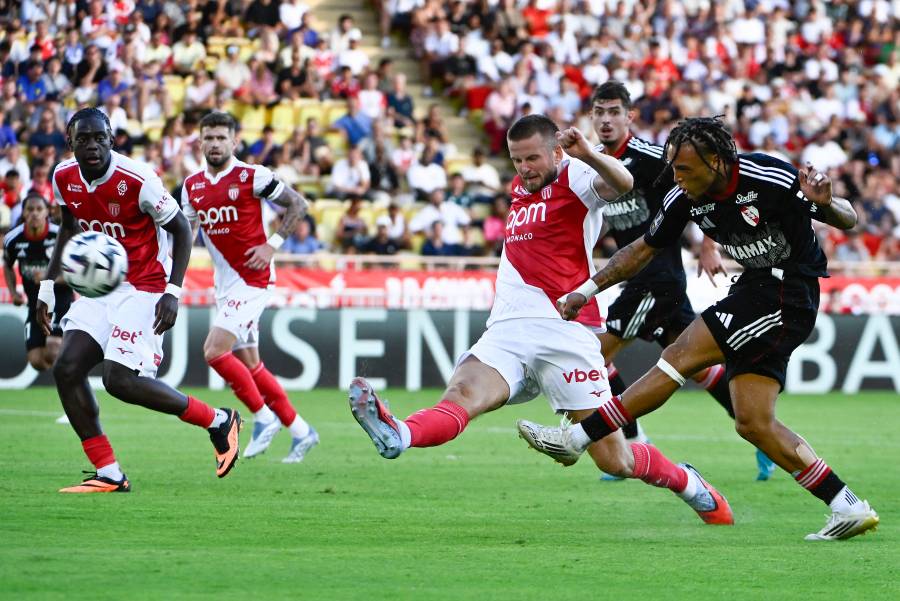 El arquero internacional Steve Mandanda anuncia el final de su carrera