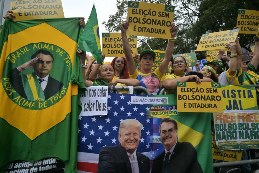 Juicio a Bolsonaro se reanuda con críticas de magistrado al proceso