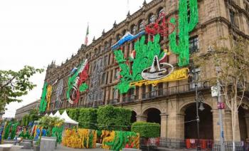 Alumbrado del Z&oacute;calo CDMX se enciende este 10 de septiembre para las fiestas patrias