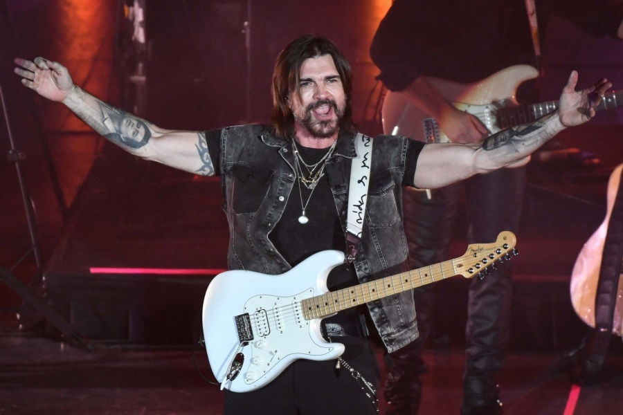 Juanes enfrenta la p&eacute;rdida de su madre a los 95 a&ntilde;os