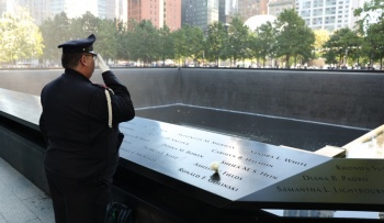 Nueva York conmemora atentados del 11-S en medio de divisi&oacute;n pol&iacute;tica