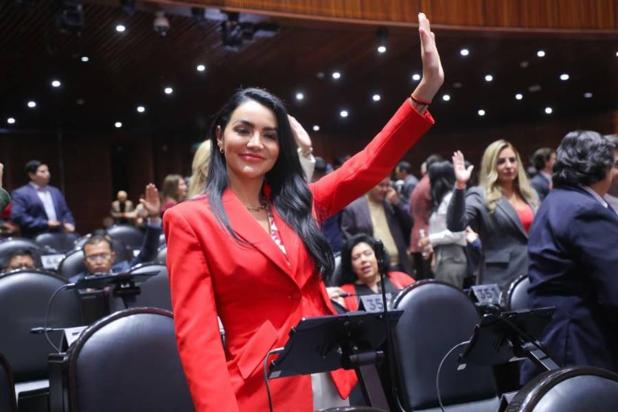 Gabriela Jiménez Godoy respalda aumento al IEPS en bebidas azucaradas dentro del Paquete Económico 2026