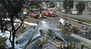 Sube a 6 el n&uacute;mero de muertos por explosi&oacute;n de pipa en CDMX