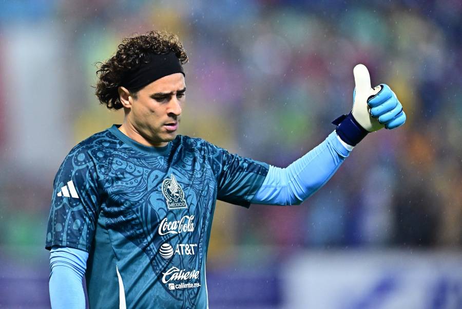 Guillermo Ochoa no fue convocado para su debut con AEL Limassol