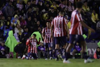 Chivas rompe la hegemon&iacute;a del Am&eacute;rica y se impone en el Cl&aacute;sico Nacional