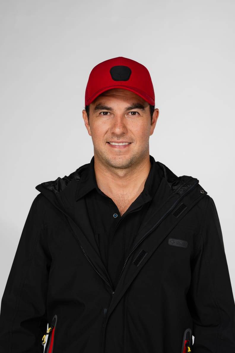 Checo P&eacute;rez x MAJA: velocidad, estilo y orgullo mexicano en una colecci&oacute;n hist&oacute;rica