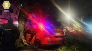 Choque en Tacubaya deja dos heridos; conductor detenido por presunto estado de ebriedad