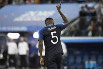 El franc&eacute;s Samuel Umtiti, ex del Barca, cuelga las botas a los 31 a&ntilde;os