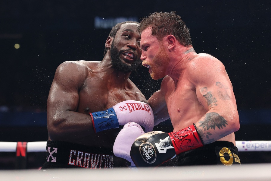 Récord de audiencia para la pelea Canelo-Crawford en Netflix