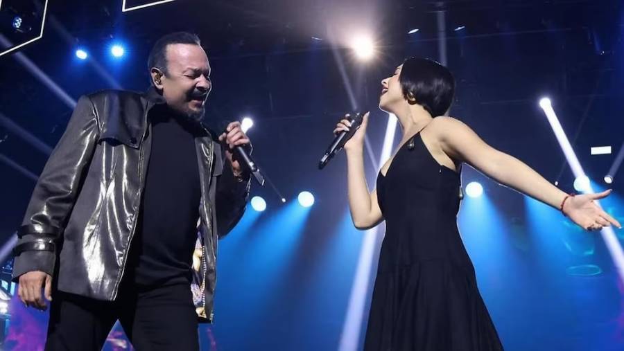 As&iacute; abuchearon a &Aacute;ngela Aguilar durante concierto gratuito en Guadalajara