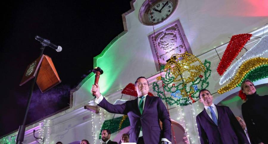 Josué Guerrero celebra el Grito de Independencia en Corregidora