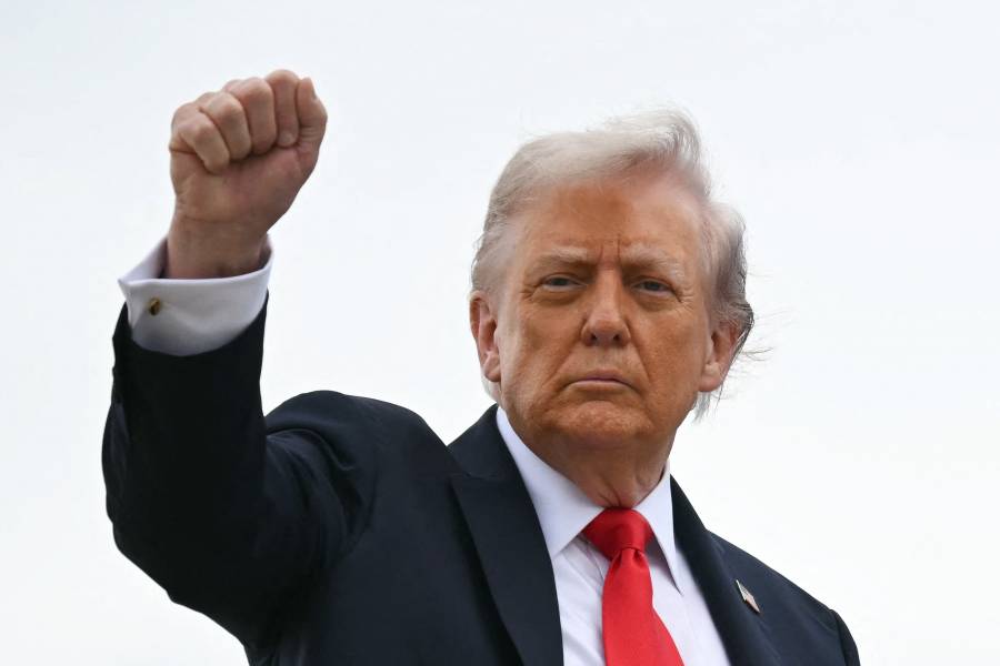 Trump asegura que fuerzas estadounidenses han atacado tres embarcaciones provenientes de Venezuela