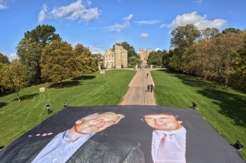 Grupo anti-Trump proyecta sobre el castillo de Windsor fotos relacionadas al caso Epstein