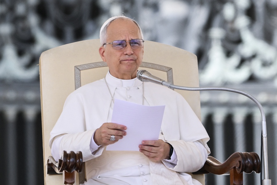León XIV descarta cualquier reforma sobre diaconisas y fieles LGBTQ+