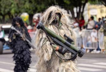 M&aacute;s de 9 mil personas disfrutaron del desfile militar en Quer&eacute;taro