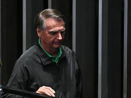 Diputados brasileños buscan librar de la cárcel a Bolsonaro