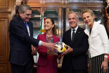 Intercambio de regalos entre Sheinbaum y Mark Carney destaca la cordialidad bilateral