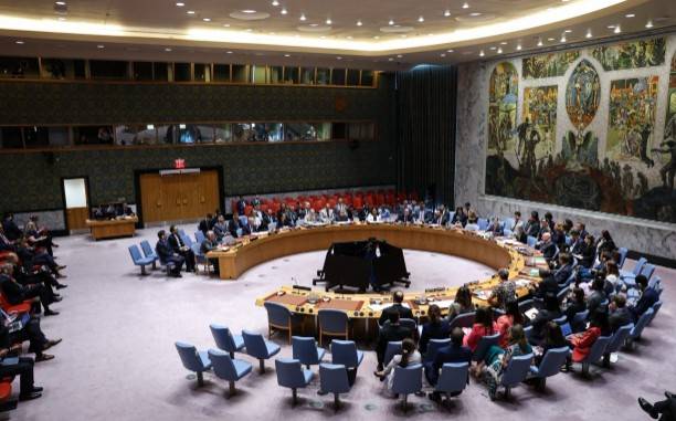 Consejo de Seguridad de ONU aprueba reimposición de sanciones a Irán por programa nuclear