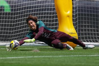 Ochoa debuta con el AEL Limassol y sufre dura goleada