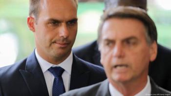 Imputan a hijo de Bolsonaro por interferir en juicio