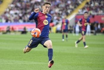 Gavi estar&aacute; de baja entre cuatro y cinco meses tras operarse de la rodilla