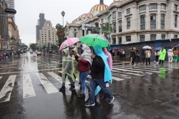 Prev&eacute;n lluvias fuertes este jueves en la Ciudad de M&eacute;xico