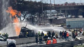 Suben a 30 los muertos por la explosi&oacute;n de pipa en Iztapalapa