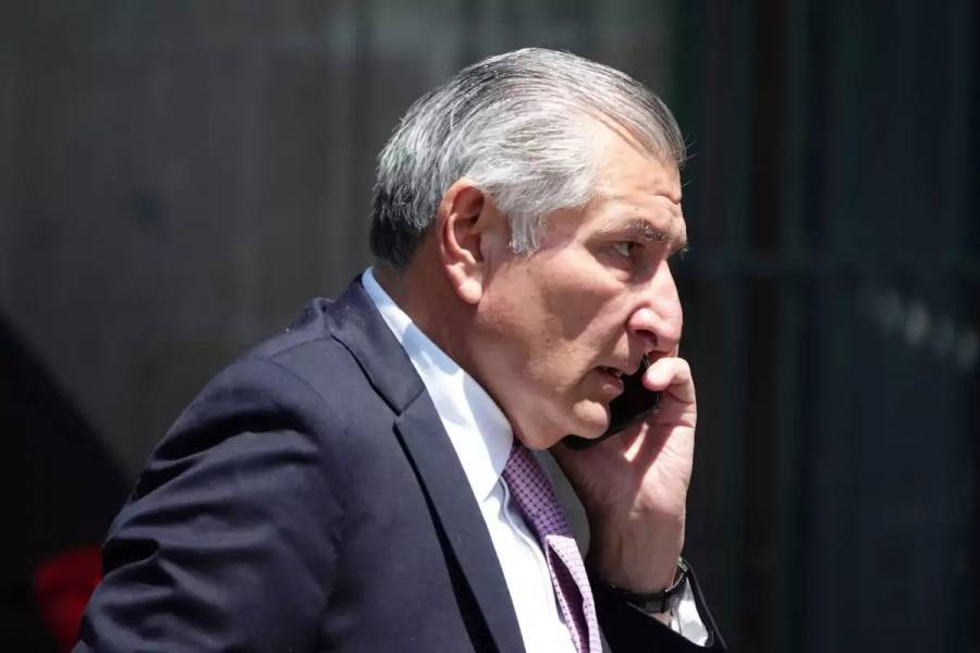 Adán Augusto López admite ingresos millonarios y aclara vínculos con empresas investigadas