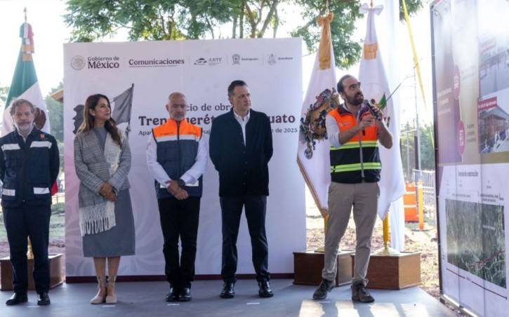 Arranca construcción del Tren Querétaro-Irapuato; beneficiará a 2 millones de personas