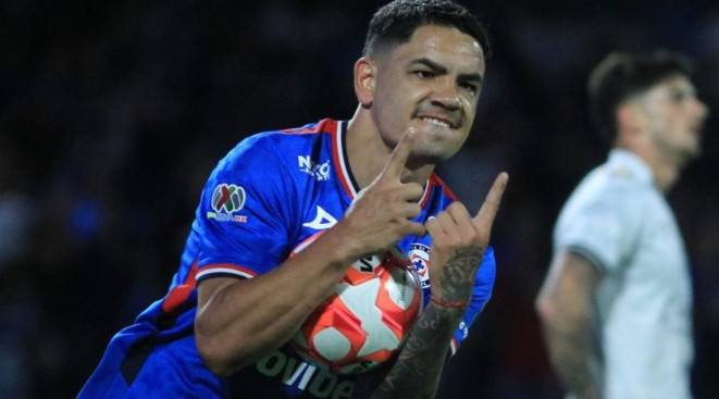 Toluca golea a Monterrey; Cruz Azul sigue invicto