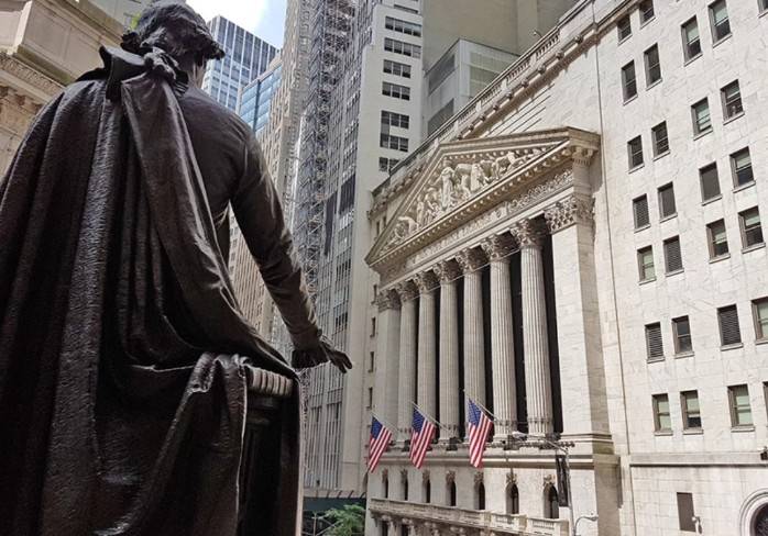 Aranceles, inflación y un posible cierre del gobierno sacuden a Wall Street