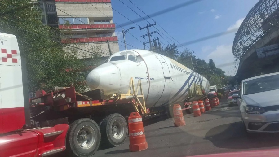 Aeronave convertida en biblioteca y ludoteca llega a la Utopía Oyamel en Magdalena Contreras