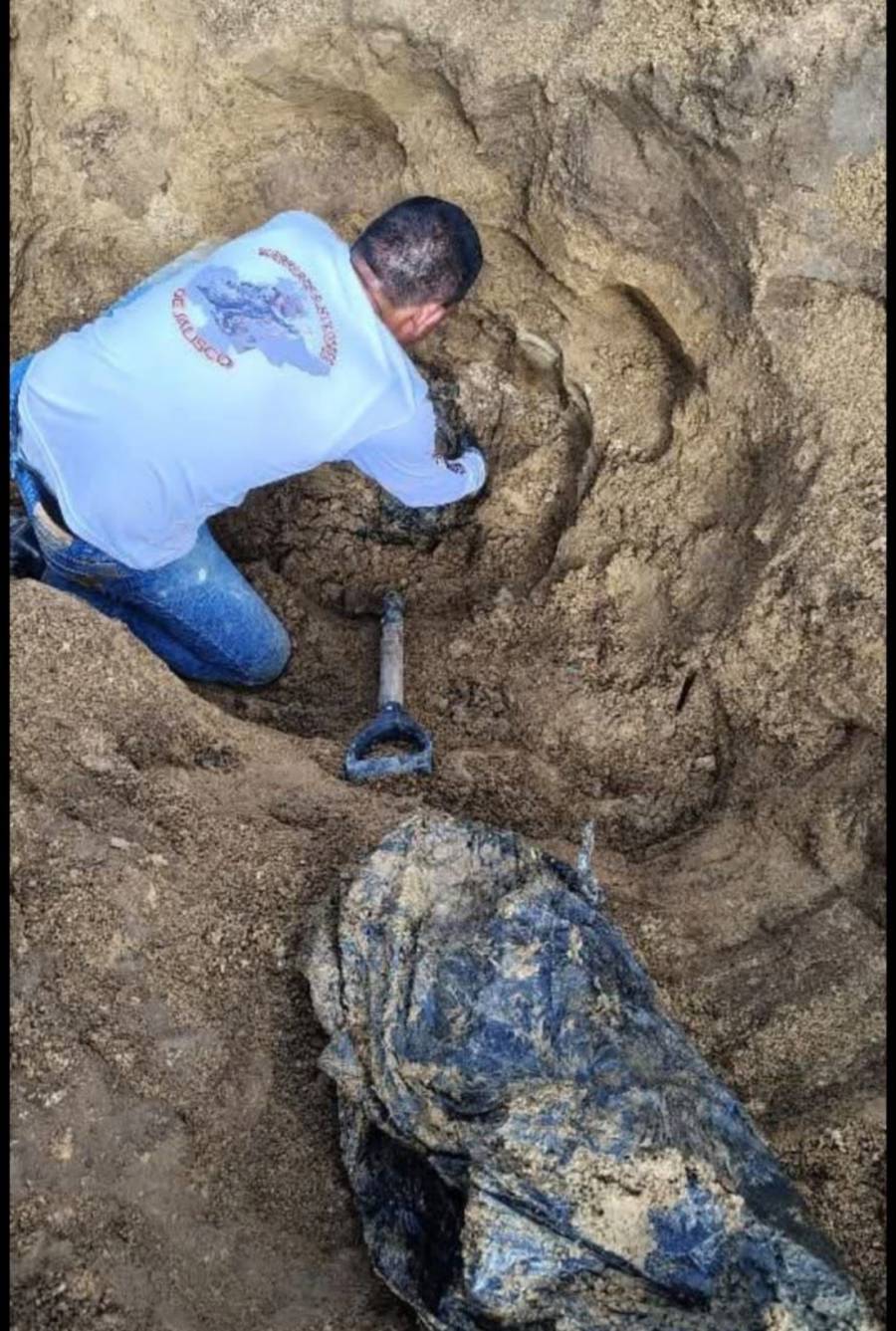 Buscadores piden apoyo a Claudia Sheinbaum y al gobernador Lemus por hallazgo de otra mega fosa clandestina en Zapopan; edil los ha ignorado