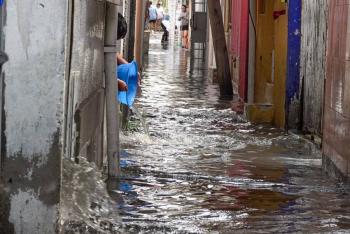 Fuertes lluvias provocan graves inundaciones en oriente de la CDMX y Edomex