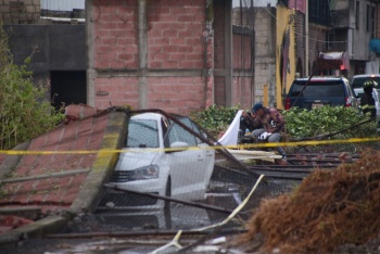 Se desploma barda en Gustavo A. Madero; da&ntilde;os materiales sin personas heridas