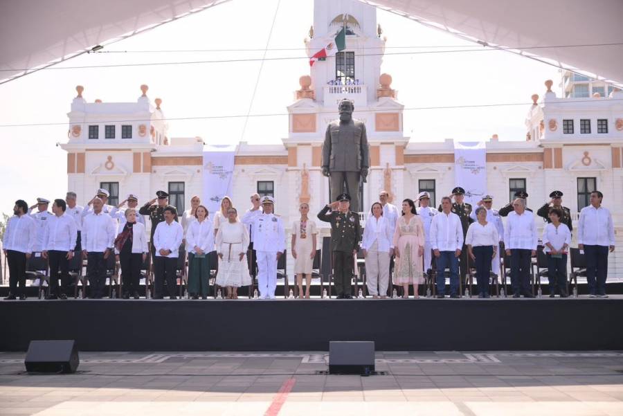 Secretario de Marina anuncia fortalecimiento institucional y regreso del Buque Escuela Cuauhtémoc en aniversario de la Armada