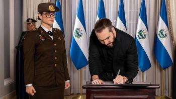 Bukele proh&iacute;be el lenguaje inclusivo en escuelas p&uacute;blicas de El Salvador