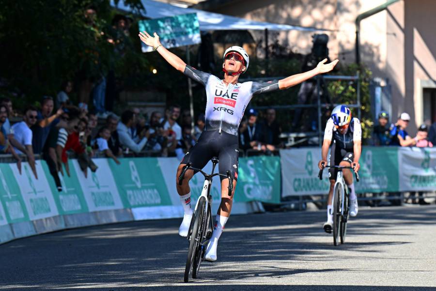 Isaac del Toro hace historia en el Giro de Emilia