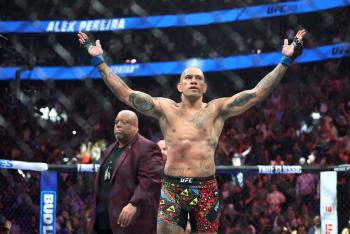 Brasile&ntilde;o Alex Pereira sorprende a Ankalaev y recupera t&iacute;tulo mundial de UFC