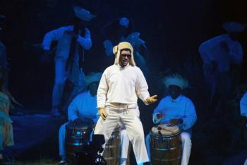 Bad Bunny responde a las cr&iacute;ticas por su participaci&oacute;n en el Super Bowl