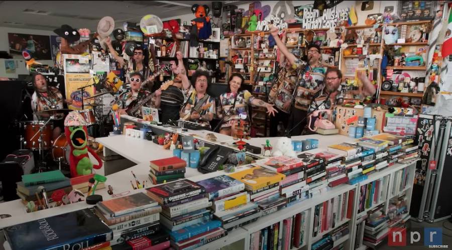 31 Minutos deslumbra en Tiny Desk de NPR con sátira, música y voz latinoamericana